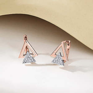Boucles d'oreilles clous pyramides en or rose pour femmes avec zircon et perle - Product Image 1