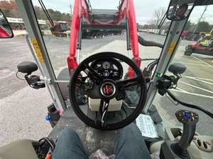 Tractor Utilitario Massey Ferguson MF 5S.135 de 135HP, 4WD, Gama Media, Motor AGCO, Transmisión Dyna 6, Componente de Bomba Principal - Product Image 2