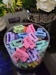 Barrettes Multicolores Accessoires Cheveux Femmes Simples Douces Mignonnes Clips Filles Fromage Creux Requin Triangle 48 pièces - Product Image 2