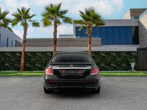 E63 S AMG V8 d'occasion 2023 Essence/Gasoline Conduite à gauche Sièges en cuir Intérieur foncé Régulateur de vitesse adaptatif Toit ouvrant panoramique - Product Image 5