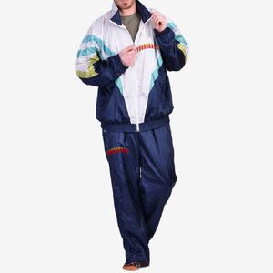 Chándal de hombre de poliéster/Spandex ligero con logotipo personalizado chándal para correr cortavientos para exteriores - Product Image 1