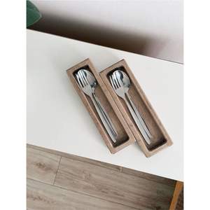 Plateau porte-couverts rustique fait main, organisateur de couverts minimaliste pour restaurant et hôtel, boîte de rangement durable pour cuillères et fourchettes - Product Image 1