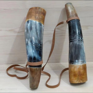 Cuerno para beber vikingo africano de color natural en blanco y negro soplado a mano de cuerno de búfalo - Product Image 1