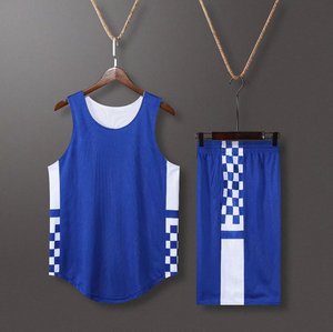 Conjunto de camiseta de baloncesto reversible personalizado, uniforme de malla de secado rápido con diseño de sublimación, transpirable, listo para el juego de práctica - Product Image 1