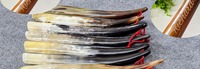 Chausse-pied artisanal en corne de buffle naturelle, motif animal religieux, finition polie, couleur naturelle, Feng Shui, croix et fleur