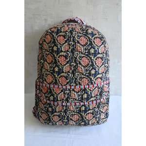 Mini Mochila de Algodón Indio con Estampado Floral Hecho a Mano, Cierre de Cremallera, Ligera, con Correa Desmontable, para la Escuela o Viajes - Product Image 3