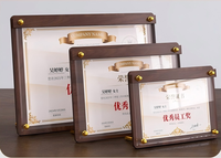 Support de menu de table en plastique couleur bois de noyer, présentoir de table en acrylique, vente en gros d'usine