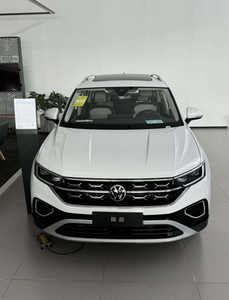 SUV 5 portes 300tsi 2026, haute vitesse 200 km/h, 1.5T 160 ch, essence, conduite à gauche, L4, sans accident et prêt à être expédié - Product Image 5