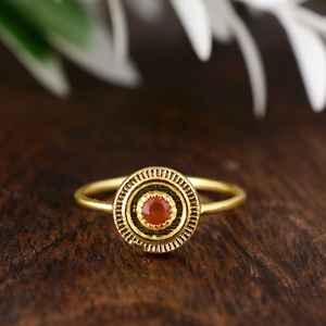 La mejor joyería de moda Vintage delicada al por mayor, anillos de latón, anillo de piedras preciosas chapado en oro de 18 quilates para mujeres y hombres, diseño de forma redonda - Product Image 1