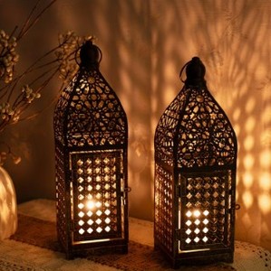 Lanterne marocaine en métal noir avec découpes complexes, lumière de bougie chaleureuse, accent confortable pour le salon, décoration festive pour le Ramadan - Product Image 6