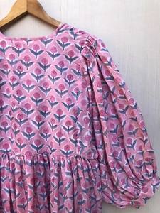 Vestido Midi de Gasa de Algodón con Estampado Floral y Escote Profundo, Suministro al por Mayor para Mujer al Mejor Precio - Product Image 6