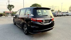 Honda Odyssey V4 noire d'occasion 2017, MPV automatique essence 7 places, conduite à gauche, véhicule familial |   Prêt à l'exportation - Product Image 6