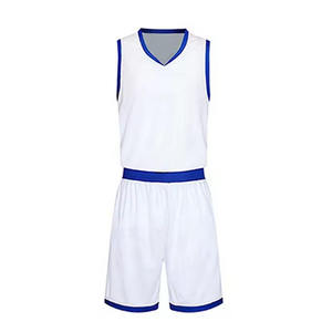 Uniforme de basket-ball imprimé par sublimation de conception personnalisée OEM fabriqué avec un tissu en maille 100% polyester respirant à séchage rapide - Product Image 1