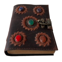 Journal en cuir véritable intégré à cinq pierres Wiccan Antique Deckle Edge Notebook Journal scolaire fait à la main avec serrure en laiton Antique C