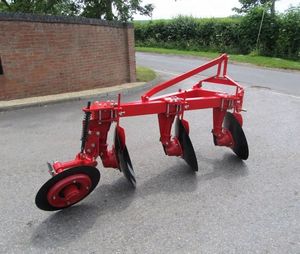 High Quality Three Disc Plough Tractor and Diesel Power Tiller Farm <b>Cultivator</b> Equipment for Efficient Farming - Product Image 1