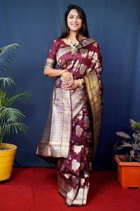 Nuevo Sari Kanjeevaram de Seda Banarasi y Viscosa para Bodas y Fiestas 2024 - Product Image 6