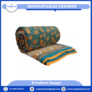 Direct Manufacturer's Latest Stylised Handmade Custom Printed Queen <b>Size</b> <b>Quilt</b> Organic Cotton Filling Orange Lotus Design - Product Image 2