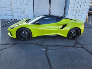 Lottuus Emira 2025 Edición de Lanzamiento Gasolina Bajo Kilometraje - Product Image 3