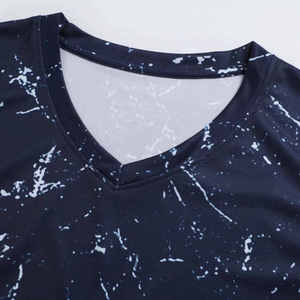 Ropa de baloncesto reversible personalizable de poliéster 100% para hombre, conjunto de uniforme de entrenamiento transpirable de secado rápido estampado - Product Image 3