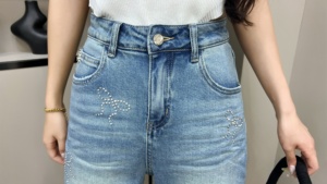Pantalones cortos de mezclilla para mujer con diamantes de imitación de verano de alta calidad 2025, pantalones cortos de mezclilla bordados personalizados de cintura alta - Product Image 5