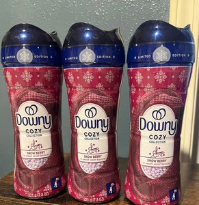 Las cuentas de aroma Downy Cozy aportan una fragancia acogedora a su ropa. Compre ahora. Entrega rápida y calidad premium. - Product Image 1