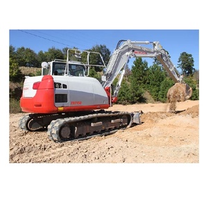 Excavatrice Takeuchi TB2150R haut de gamme à vendre, dotée d'une rotation de queue réduite, d'un moteur turbo de 114 ch et d'une grande benne de 24 pouces. - Product Image 1
