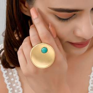 แหวนพลอยทองเหลืองสีฟ้าเทอร์ควอยซ์สำหรับผู้หญิงเครื่องประดับทองเหลืองชุบทองดีไซน์ใหม่ล่าสุด - Product Image 5