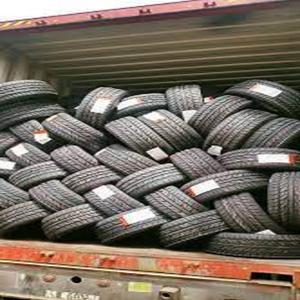 Pneus de camion 12R22.5 en caoutchouc forgé pour véhicules utilitaires et camions à benne basculante, vente en gros OEM 2026 - Product Image 3