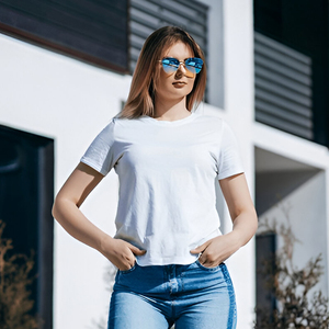 T-shirt décontracté pour femmes, coton de haute qualité, col rond, tissu léger, idéal pour la saison estivale, vente au détail et en gros - Product Image 6