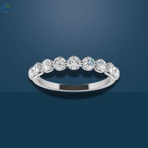 1TCW corte brillante redondo VVS1 moissanita boda banda personalizada media eternidad anillo 14K oro blanco sólido propuesta anillo regalo - Product Image 1