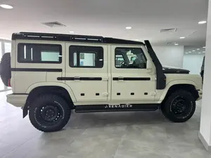 INE0S GRENADIER 2023 USADO, Volante a la Izquierda/Derecha - Product Image 2