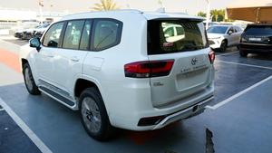 Toyota Land Cruiser GXR 3.5L 7 Posti, Trasmissione Automatica, Motore a Combustione Interna, Potenza 200-350 CV - Product Image 5