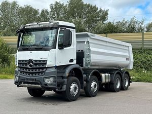 Camion tracteur diesel Mercedes-Benz Arocs 4142 8X4 Euro 6, transmission manuelle, capacité de charge 31-40T, conduite à gauche, neuf - Product Image 1