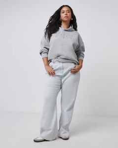 Sweat à capuche élégant en modal de luxe orné d'épaules tombantes pour femmes, gris chiné, anti-rides et respirant, sweats à capuche vierges personnalisés pour femmes - Product Image 5