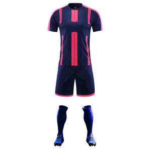 Ensemble d'uniformes de football à séchage rapide de haute qualité Logo personnalisé Vêtements de sport de football - Product Image 5