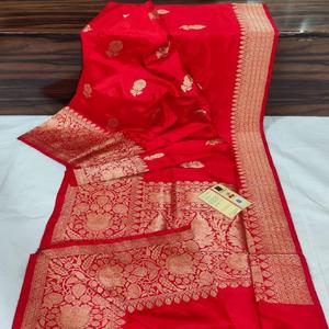 Sarees de Seda Brocada Pura Hechos a Medida, Ideales para la Reventa por Diseñadores de Ropa y Tiendas de Moda, en Color Rosa con Borde Rosa - Product Image 2