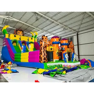 Aire de jeux gonflable extérieure sur le thème de la girafe, château gonflable commercial avec double toboggan, équipement d'amusement en PVC - Product Image 1