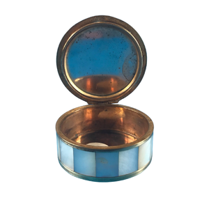 Pastillero de nácar de latón respetuoso con el medio ambiente hecho a mano 100% ahorra uso estuche natural para almacenamiento de pastillas - Product Image 1