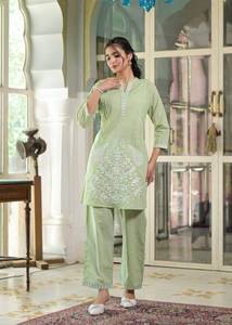 Collection en gros de Kurti fantaisie en coton avec bas pour vêtements indiens et pakistanais décontractés et de fête à des prix avantageux - Product Image 2