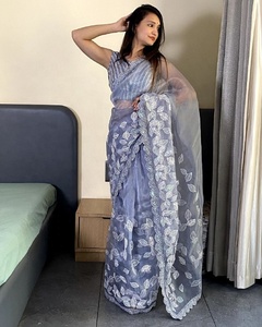 Bollywood phong cách của phụ nữ thiết kế bên mặc <span class=keywords><strong>Saree</strong></span> ưa thích xu hướng Organza chuỗi thêu làm việc lụa <span class=keywords><strong>Net</strong></span> đám cưới trực tuyến - Product Image 3