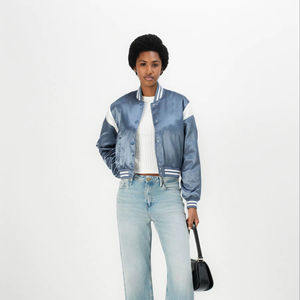 Chaqueta Universitaria Corta de Satén de Alta Calidad Personalizada para Mujer, Chaqueta Bomber, Chaqueta Universitaria con Letras - Product Image 1