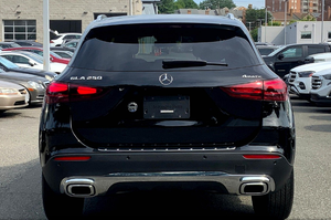 2025 Mercedes-Benz GLA 250 4MATIC Seminuevo Aleación de aluminio duradera Grado industrial Fácil uso - Product Image 2