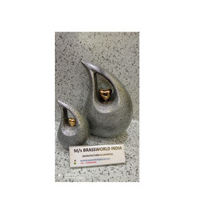 Bouteilles de crémation en forme de goutte d'eau pour adulte, pour cendres humaines, bocaux de grande taille pour hommes et femmes avec couvercle fileté inférieur, urnes artisanales - Product Image 1