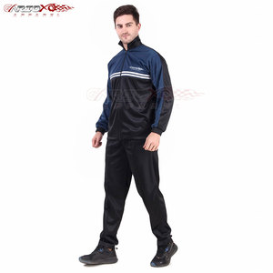 Ensemble de survêtements pour hommes en tissu polyester lisse avec design fonctionnel pour le sport Survêtement en polyester à manches longues pour hommes - Product Image 3