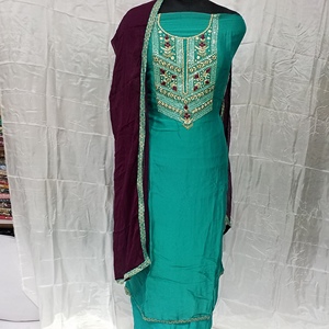 ชุดผ้าไหมของผู้หญิงลายปักด้วยมือจากนักออกแบบสมัยใหม่ชุดกันแสงแดดฟรีไซส์สำหรับผู้หญิง - Product Image 3