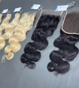 20% ต่อผมมนุษย์ปิดตัวเป็นลอนผมสีดำและสีบลอนด์ - Product Image 1