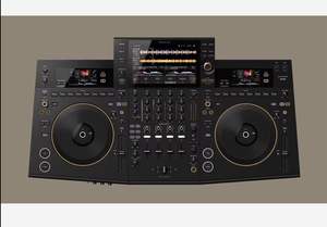 Controlador de DJ Metálico de 4 Canales OPUS-QUAD Auténtico con Pantalla Retroiluminada y Ecualizador Completo - Product Image 2