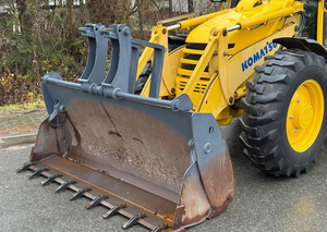 Cargadora de Ruedas Komatsu WB93S Más Vendida con Motor Diésel Parker PLC y Garantía de 5+ Años en Venta - Product Image 4