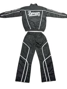 Conjunto de Chaqueta Cortavientos Reflectante Ligera con Logotipo Bordado Personalizado, Conjunto Deportivo de Satén con Cierre, Ropa Urbana para Hombre, Fabricación OEM - Product Image 6