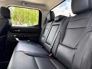 Pick-up 4x4 2024, conduite à gauche, boîte automatique, diesel turbo, intérieur cuir foncé, 4 places, régulateur de vitesse adaptatif - Product Image 6